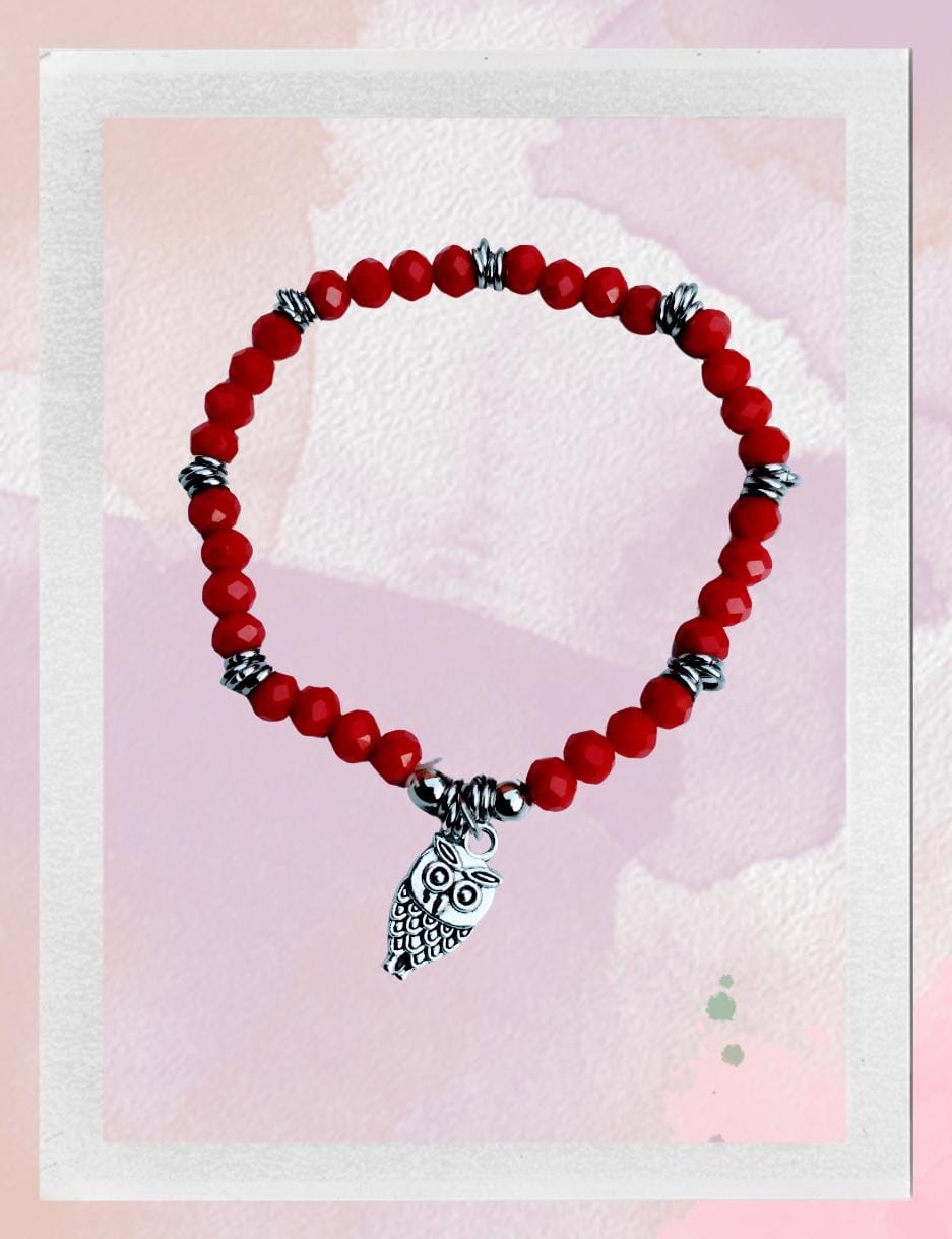 Pulseras Rojas con Dijes de Protección y Estilo