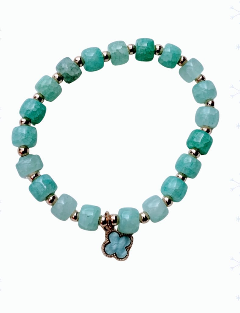 Pulsera trébol turquesa en fantasia