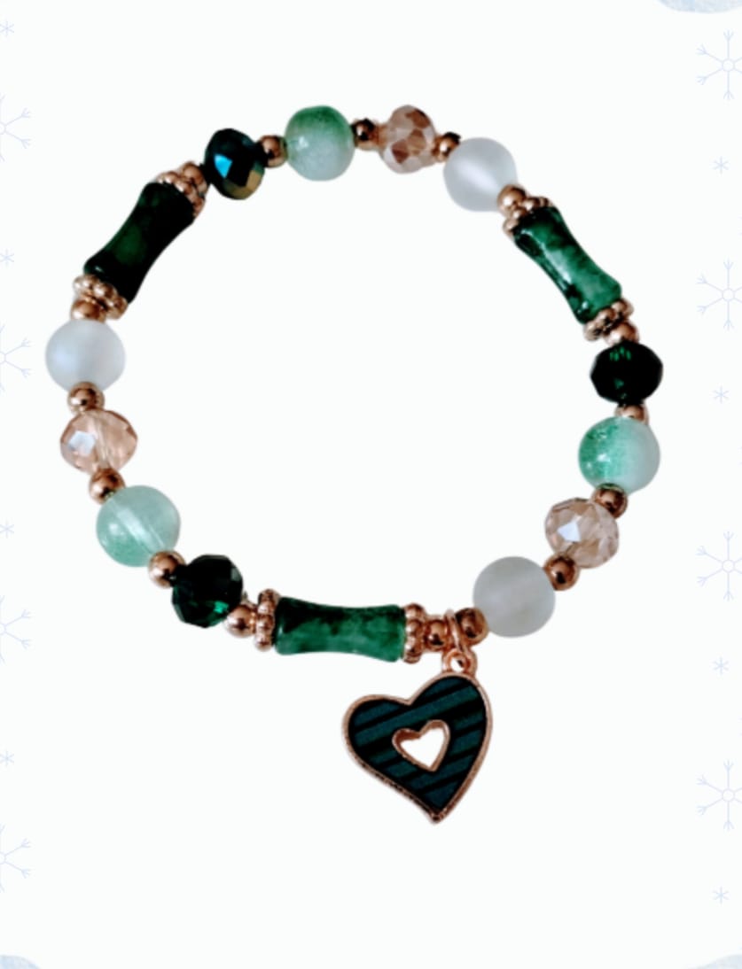 Pulsera corazón color verde en fantasia